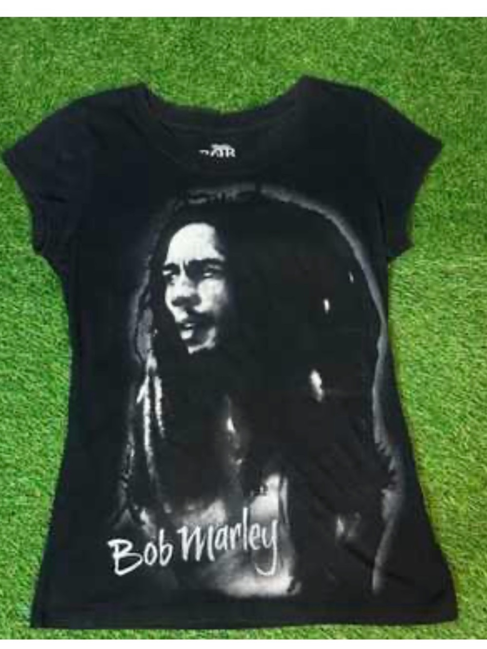 Black Graphic Short-Sleeve Women’s Tee with Iconic Portrait